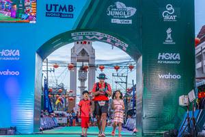 BIB: 3146
                            <button type="button" onclick="openModal(21794618)" class="btn btn-primary btn-sm float-right btn-popup" data-toggle="modal" data-target=".modal-high-quality">
                        <i class="fas fa-shopping-cart"></i> Add to Cart
                    </button>
                                            <button type="button" onclick="isThisMe(21794618, true)" class="btn btn-success btn-sm float-right btn-popup btn-isme hidden" data-toggle="tooltip" data-placement="bottom" title="นี่คือรูปของคุณใช่ไหม คลิกที่นี่เพื่อเอาเข้าอัลบั้ม">
                        <i class="fas fa-plus"></i> Add to album
                    </button>
                    <button type="button" onclick="isThisMe(21794618, false)" class="btn btn-warning btn-sm float-right btn-popup btn-isnotme hidden">
                        <i class="fas fa-ban"></i> Remove from album
                    </button>